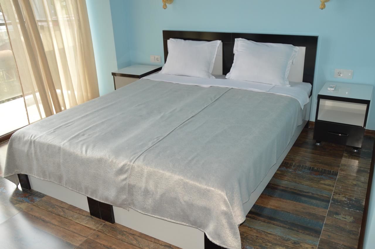 Отель Hotel Like Кобулети