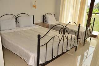 Отель Hotel Like Кобулети Трехместный номер-10